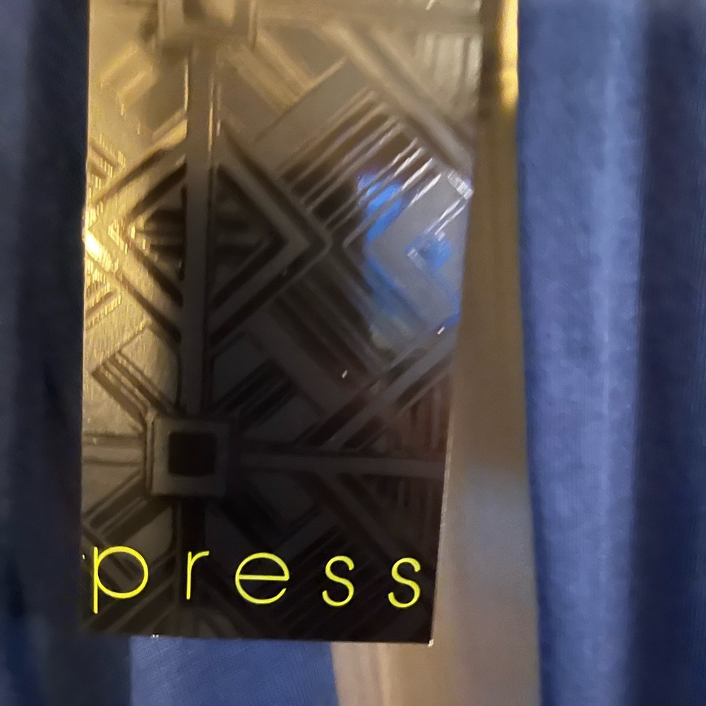 Press lightweight‎ top
